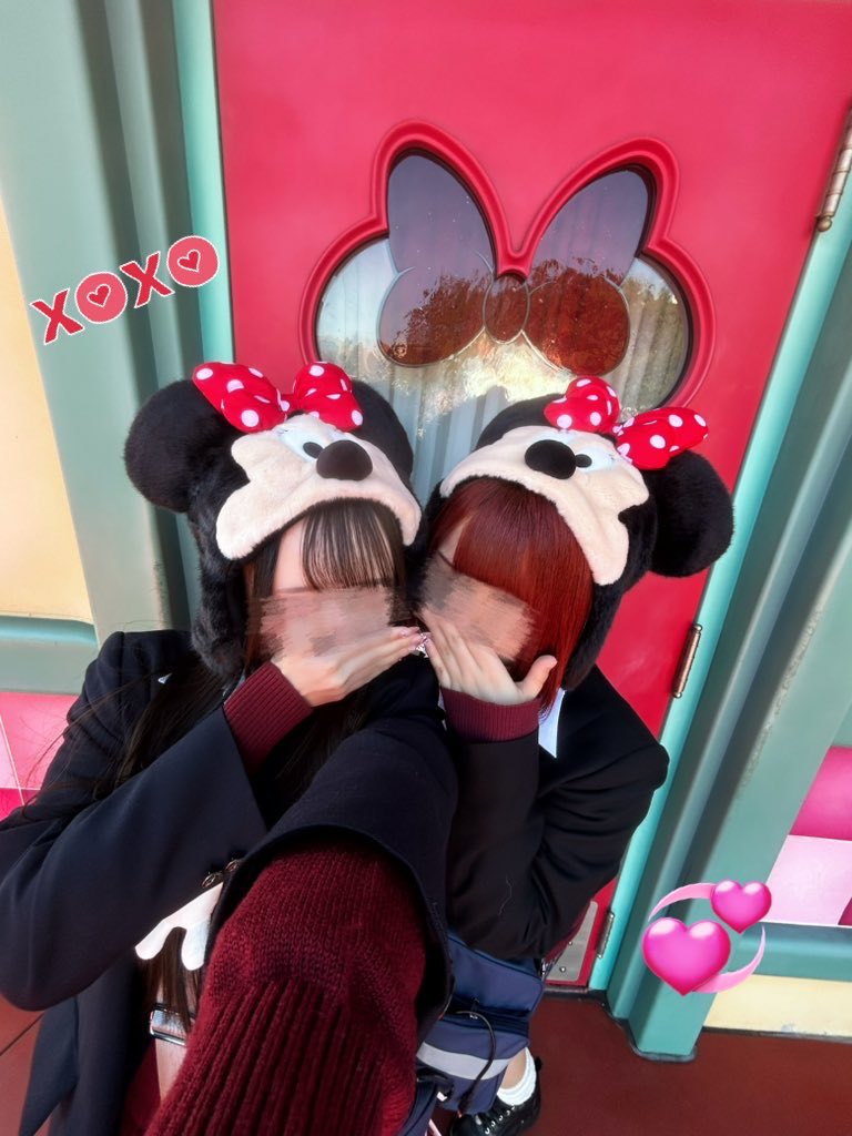 __c9lor's tweet photo. 制服ディズニー♥️ https://t.co/NQ633mb33o