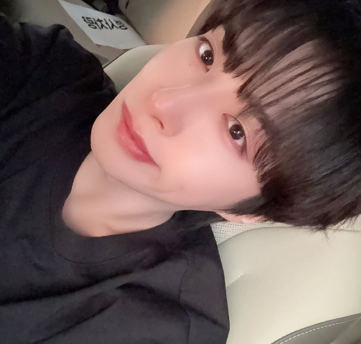 DAL_MUL2's tweet photo. 일본 간다구 머리 잘랐대 기염둥이야...💜💜💜 https://t.co/Ojg74Sp3Xo