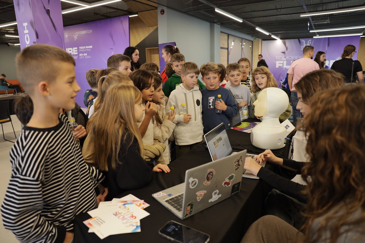Dokutech's tweet photo. Not everyone comes to https://t.co/m9AoQIkRCt looking for the same thing.  

Some come for inspiration.  
Some for connection.  
Some for the future they want to build.  
And somehow, they all find it here. 🌍  

#DOKUTECH #FutureMakers #Innovation https://t.co/sFKNAayZ7G