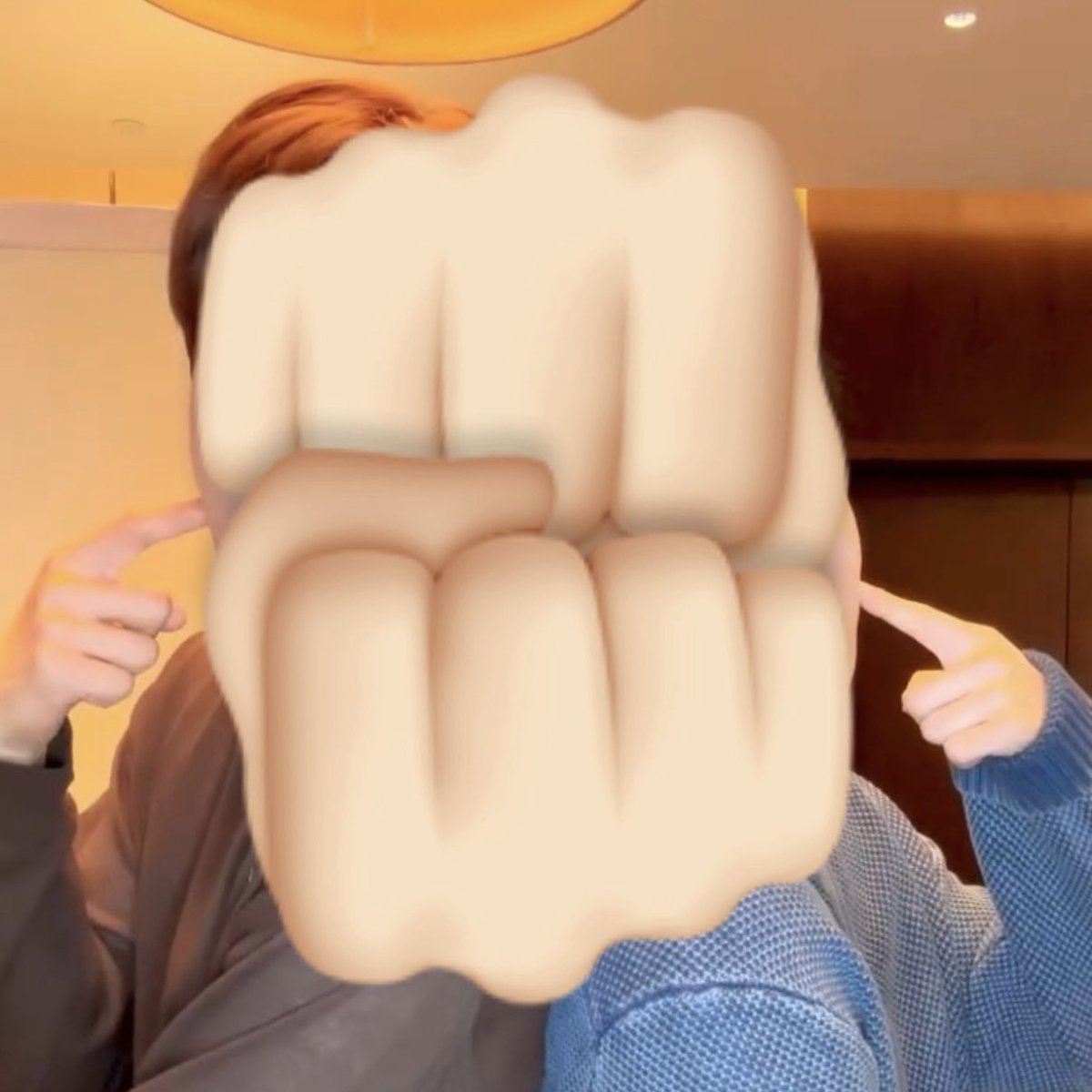 juncotton_s2's tweet photo. peekaboo .ᐟ.ᐟ 🐻🐰 https://t.co/LYGQKDMFvp