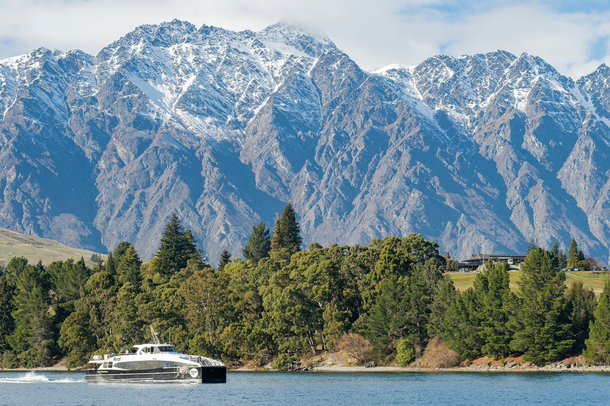 multihullmgr's tweet photo. Sailing in Queenstown right below the Remarkables range. Simply postcard-perfect.
#queenstown #queenstownphotography #multihull #postcard #dream https://t.co/4Va7kRysPd