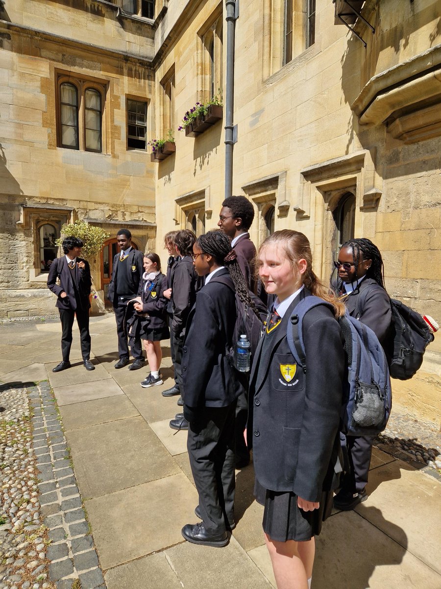 bonus_pastor's tweet photo. Recently, our More Able Year 10 students had an inspiring day at Oxford University as part of the Catalyst Point 3 programme! 🎓 https://t.co/q2UG81jGfV