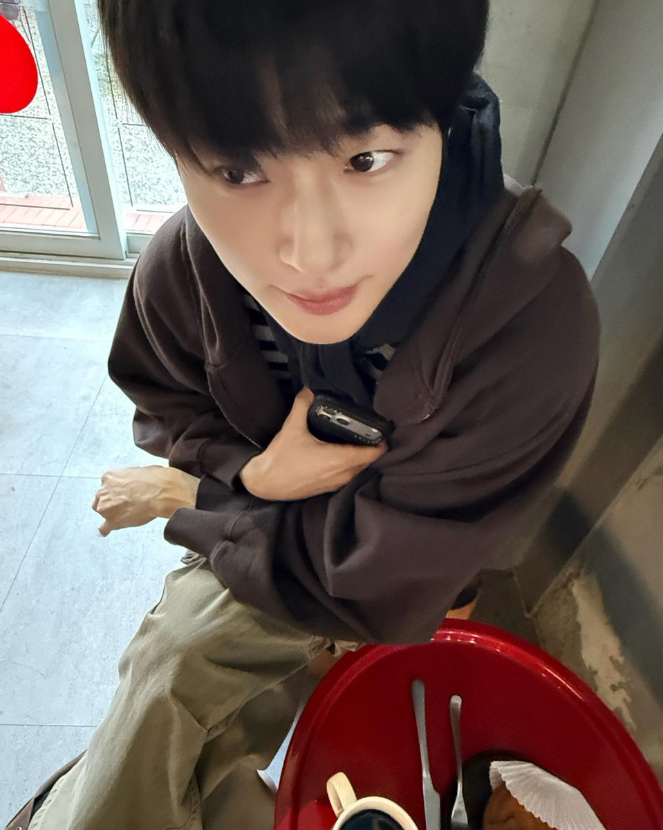 metyix's tweet photo. 우석코어 ♡ 

#변우석 #ByeonWooSeok https://t.co/94S35OXQDR