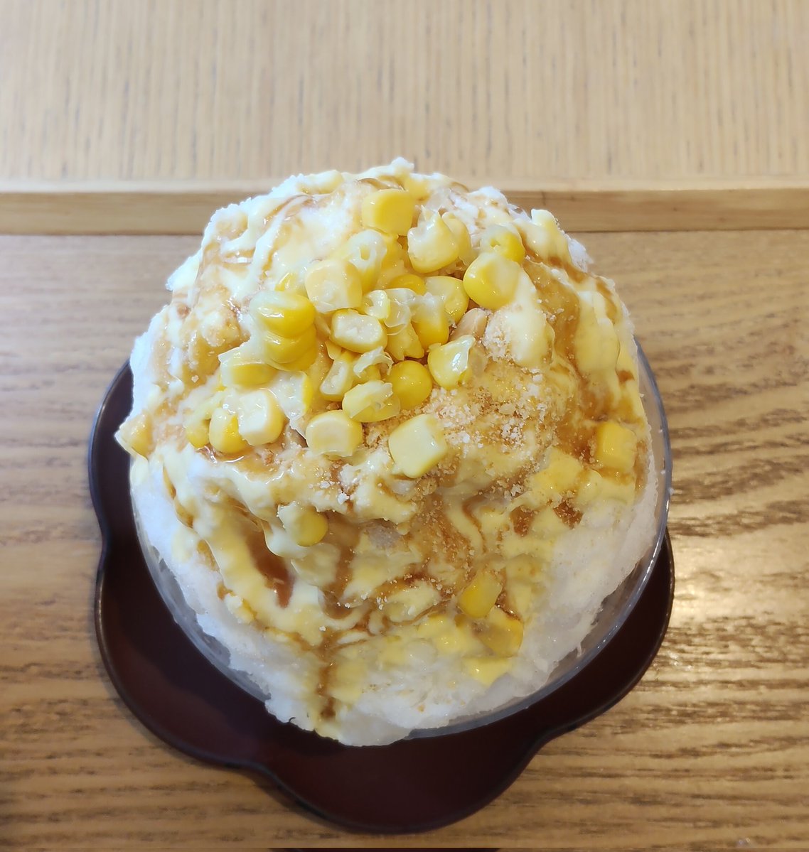 tonysan1021's tweet photo. 麻布野菜菓子
とうもろこしと黒蜜のかき氷🌽🍧

黒蜜がとうもろこしの甘さを引き立ててくれてうまぁ😋 https://t.co/VgdIaehFiG