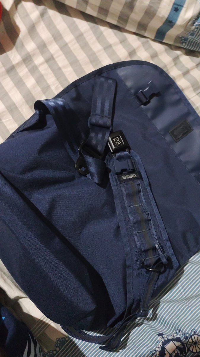 _Butter_Cookies's tweet photo. Messenger bag merk chrome (NEW) belum pernah kepake sama sekali cuma cuci aja karena kotor
Price DM lokasi Surabaya
#fnfjb https://t.co/DeZS9CNK5T