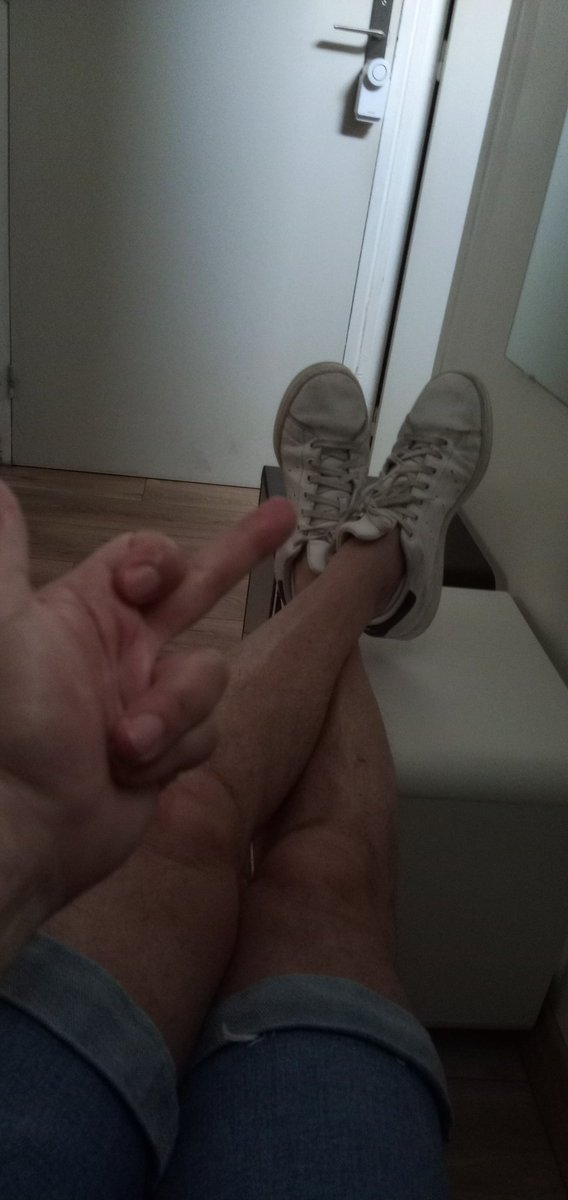 ThibaultRasch64's tweet photo. Approche j'ai une roue à te faire tourner. Oublis pas ton liquide pour bien. Te faire baiser la 🧠comme un bon 🏧 sur pattes. Approche et fait ton job #findom #cashmaster #moneyslave #humancow #cashcow #walletdrain #brainfuck #gaysoumis #gayfag #sodomiecerebrale #findomfr https://t.co/Sx2YspFJoT