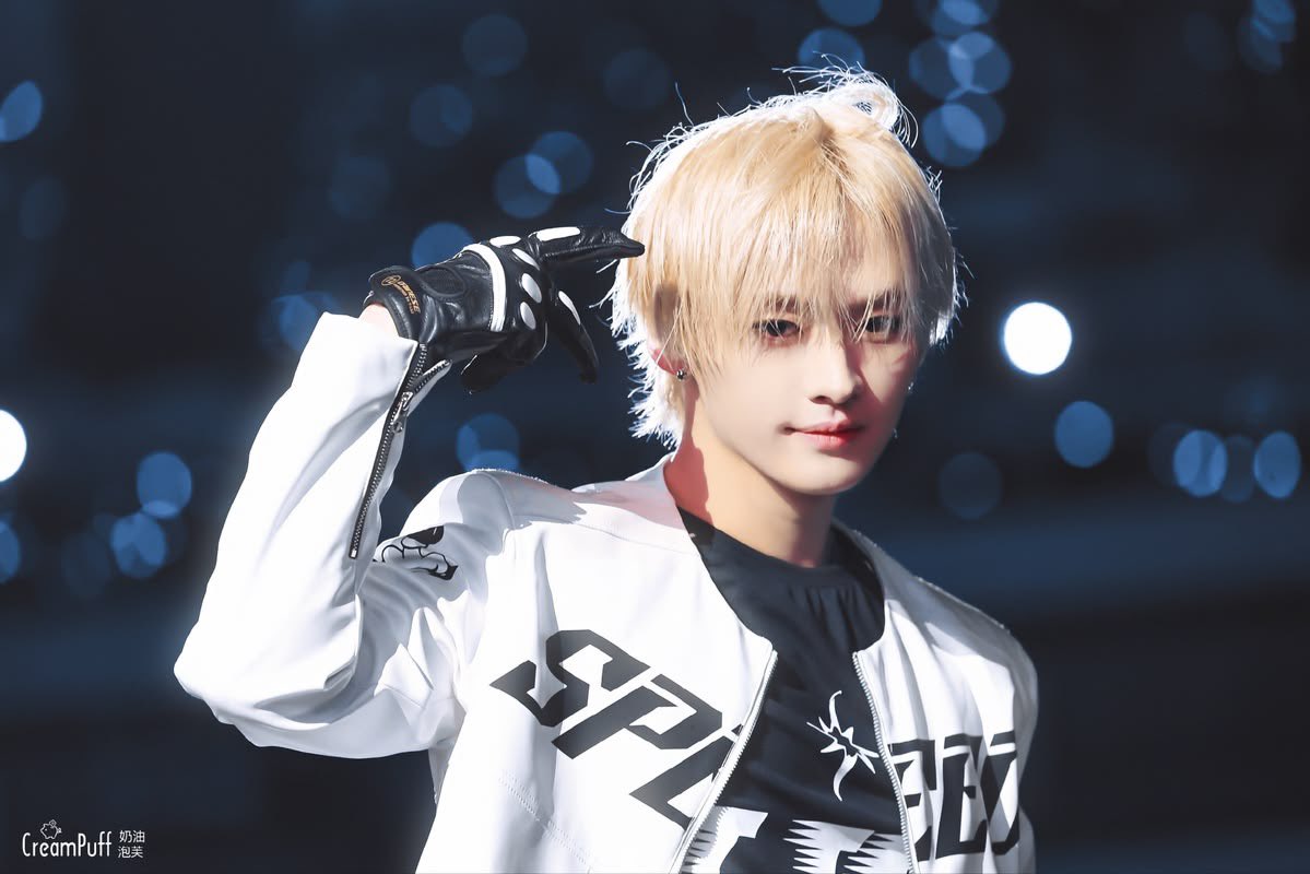 LEE KNOW ᵀʰᵉ ᵏᴺᴼʷ ᵂᵃʸ ᴱᴿᴬ ¹⁸⁺ (@ggrapek) / Posts / X