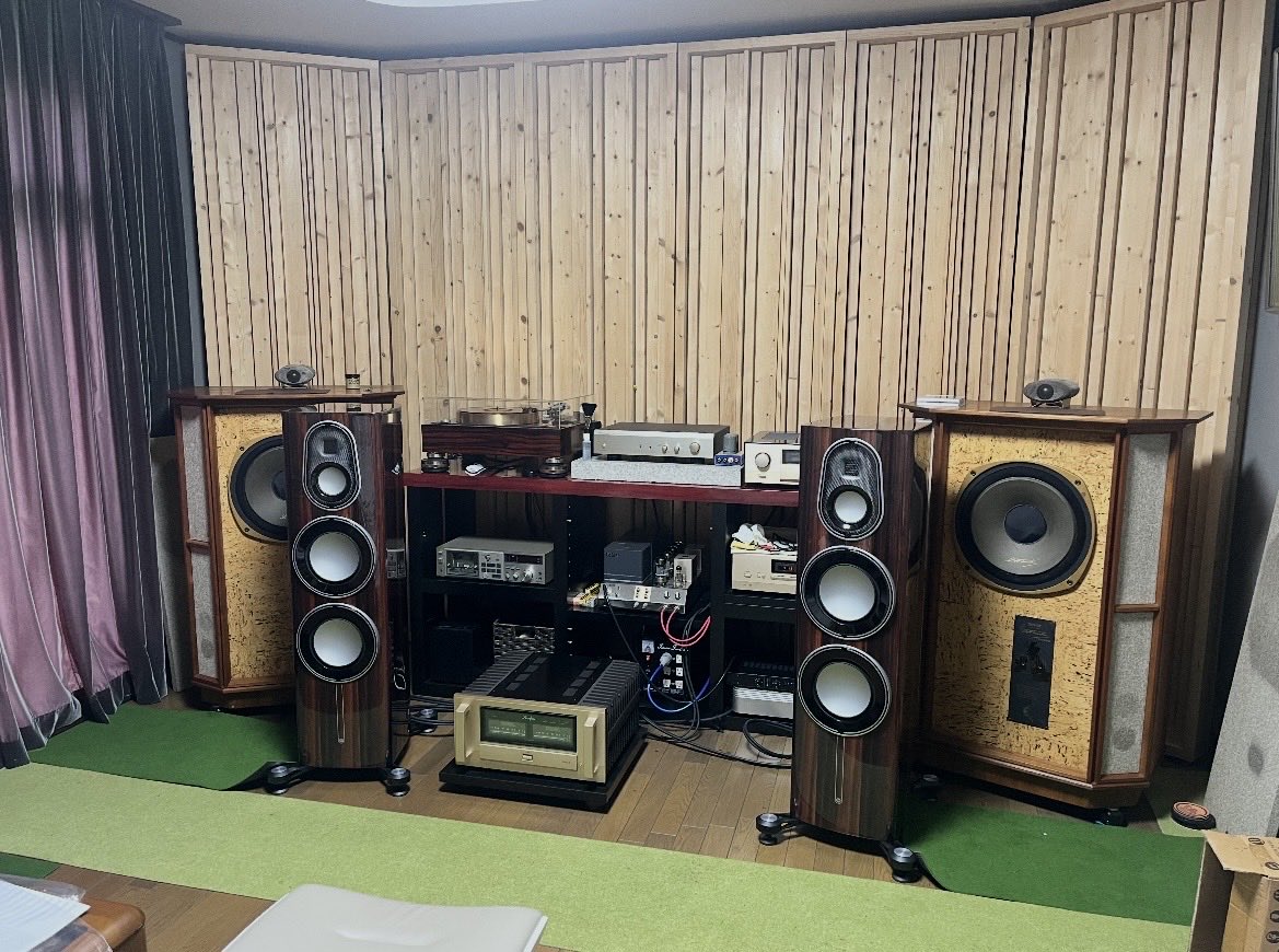 MAXAUDIO_F_koga's tweet photo. 【Monitor Audio/PL300-3G】
納品させて頂きました!
AccuphaseのCD、プリ、パワーで接続🤝
3世代目のPL300-3Gは今までの1、2代目とは低域の出方が別物ですね👏🔥
#monitoraudio
#accuphase
#phasemation
#tannoy
#maxaudio
#マックスオーディオ
#オーディオ
#福岡
#中古オーディオ
#vinyl
#レコード https://t.co/VUMoW7NIxW