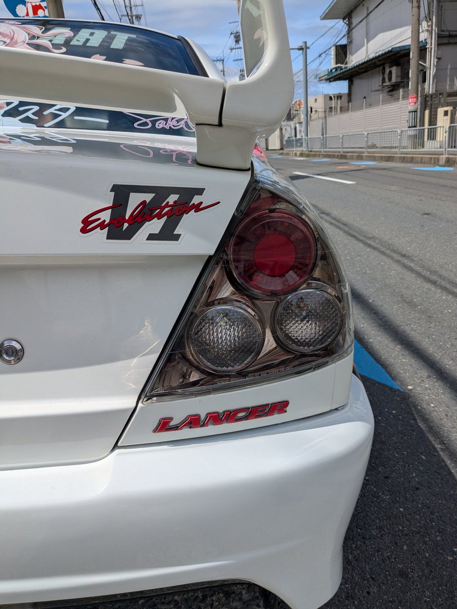 SigmaOsaka's tweet photo. ランサーエボリューション6のご紹介です。
迫力のワイドボディに大型リアウイング、存在感抜群のスタイル。
さらにオーナー様こだわりの痛車ラッピングが目を引く一台です！
ご来店ありがとうございました！

#lancerevolution
#mitsubishimotors https://t.co/2zsSoObssE