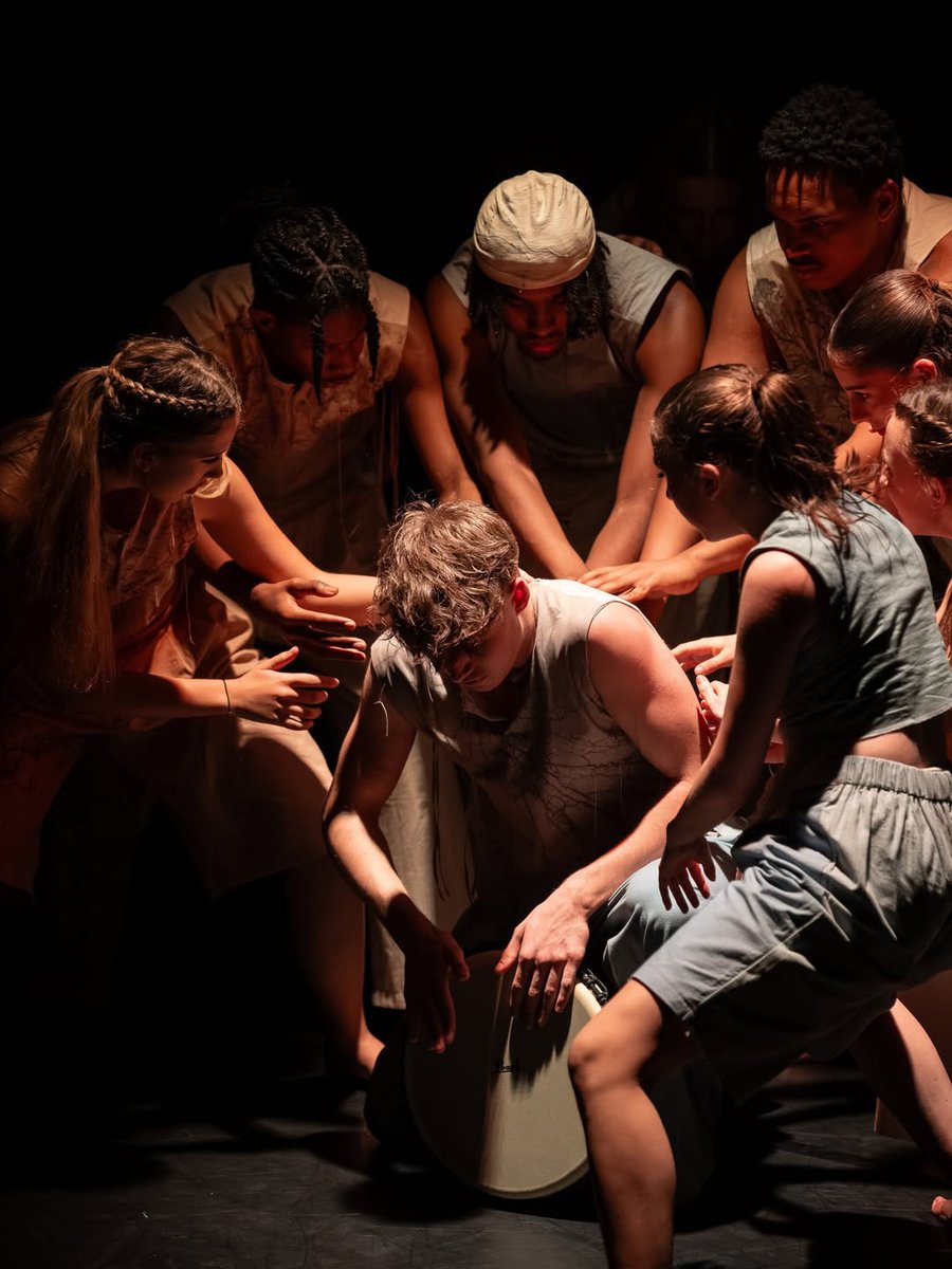 AlleyneDance's tweet photo. Memory Keepers by @NYDCompany
Friday 27 June
@LeedsPlayhouse 🇬🇧
Memories are stored in the body, just waiting to be released.
📸 @ellywelphoto
#danceperformance #youthdance #alleynedance #NYDC26 #MemoryKeepers https://t.co/WS8FrpIwFp