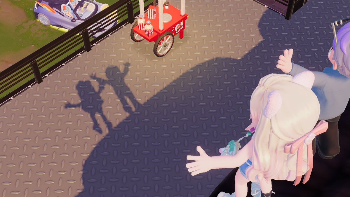RF_0505_'s tweet photo. きてぃちゃんにちょいと会えてハッピー👼🏻🩷きてぃちゃん家の屋根登ってくじら雲☁️🐳📸
とりがーくん家行ってみた🤭影結構可愛くないか🎀

#ハートピア https://t.co/Y1FmlMvY2L