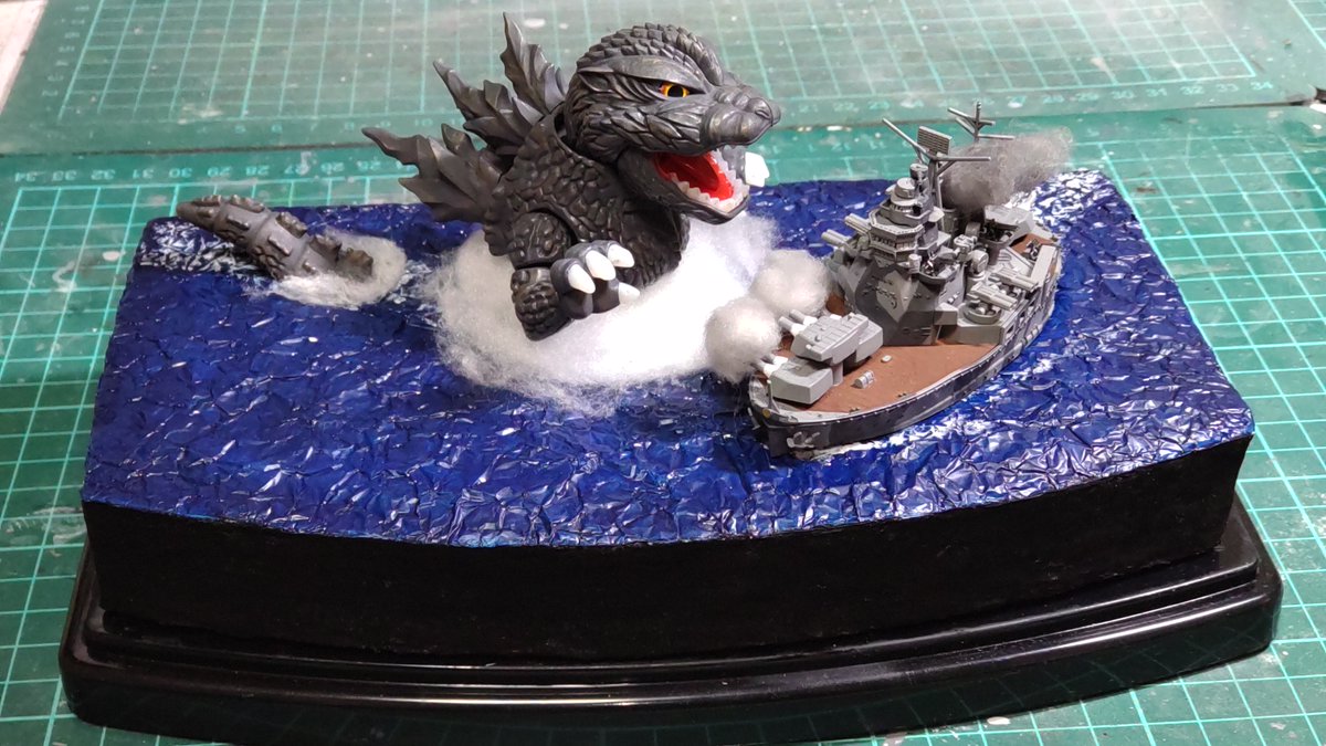 aakey800800's tweet photo. #フジミ模型を応援し隊
ちび丸艦隊の高雄とちび丸ゴジラ2003で
ゴジラ-1.0のシーンを再現しました https://t.co/75eP9i3p7k