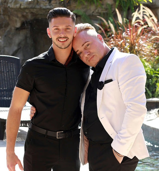 TRobinsonNewEra's tweet photo. NONCE PARENTS

Britains first gay dad and his lover have been charged with child sex offences. 

Barrie Drewitt-Barlow and his second husband Scott Hutchinson originally said they were not guilty of rape, sexual assault and modern slavery trafficking for sexual exploitation last month.

They have now been charged with 18 more offences.

They have a daughter and a son together through a surrogate.