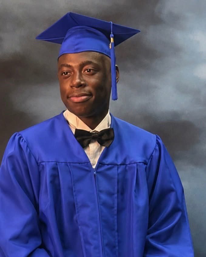 skiistiredasf's tweet photo. A family is devastated after their 18-year-old son,  Dominic McClair tragically passed away the day before his high school graduation. 
This bright young man had just completed all his requirements and was set to walk across the stage with his class. Instead, his loved ones are now planning a funeral.
His sudden death has left his family and community in shock, searching for answers and grieving the future that was taken too soon.
Rest in peace, young king. 🙏🏽🕊️