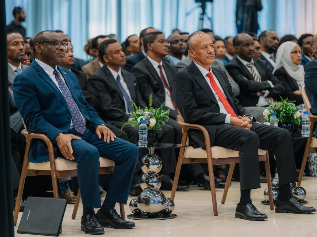 prosperity2022's tweet photo. "Our reforms are the foundation we lay for future generations." PM Abiy Ahmed
At the Ethiopia Delivers Summit, the Prime Minister called on Ethiopians to build on the nation's achievements, strengthen unity, and rise higher in Ethiopia’s development and transformation journey. https://t.co/UFAj2Clabm