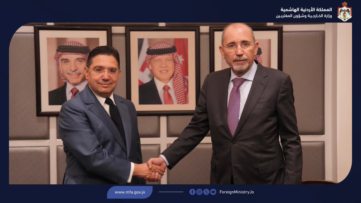 ForeignMinistry's tweet photo. يجري الآن نائب رئيس الوزراء ووزير الخارجية وشؤون المغتربين أيمن الصفدي @AymanHsafadi مباحثات موسّعة مع وزير الشؤون الخارجية والتعاون الأفريقي والمغاربة المقيمين بالخارج في المملكة المغربية الشقيقة ناصر بوريطة، في عمّان. 

#الأردن 
#المغرب 

🇲🇦🇯🇴 https://t.co/fRhU3UrSTZ
