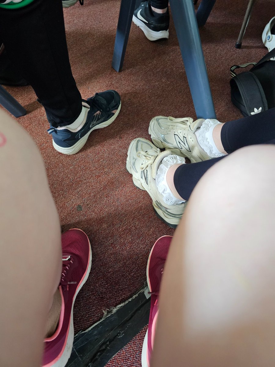 Da_S3rgeant's tweet photo. Low-key hate school https://t.co/M6VjJ8Kg0E