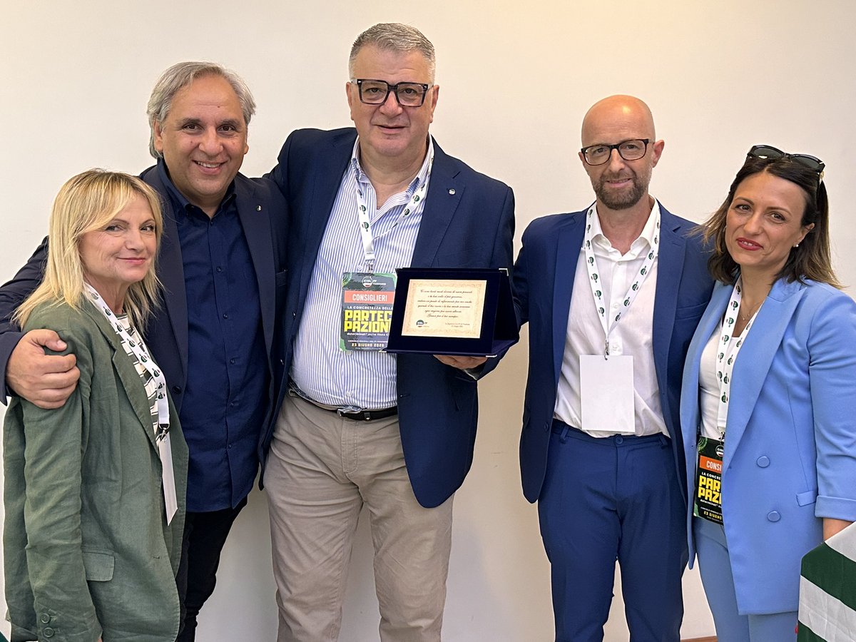 cisl_fplazio's tweet photo. Un grandissimo ringraziamento ad @AntonioCuozzo che lascia oggi l’incarico di segretario generale @CislFpFrosinone. E un in bocca al lupo ancora più grande per l’impegno come responsabile nazionale e regionale #SanitaPrivata! Grazie Antonio!

#ilmiolavorovale https://t.co/9CgrHbIJXS