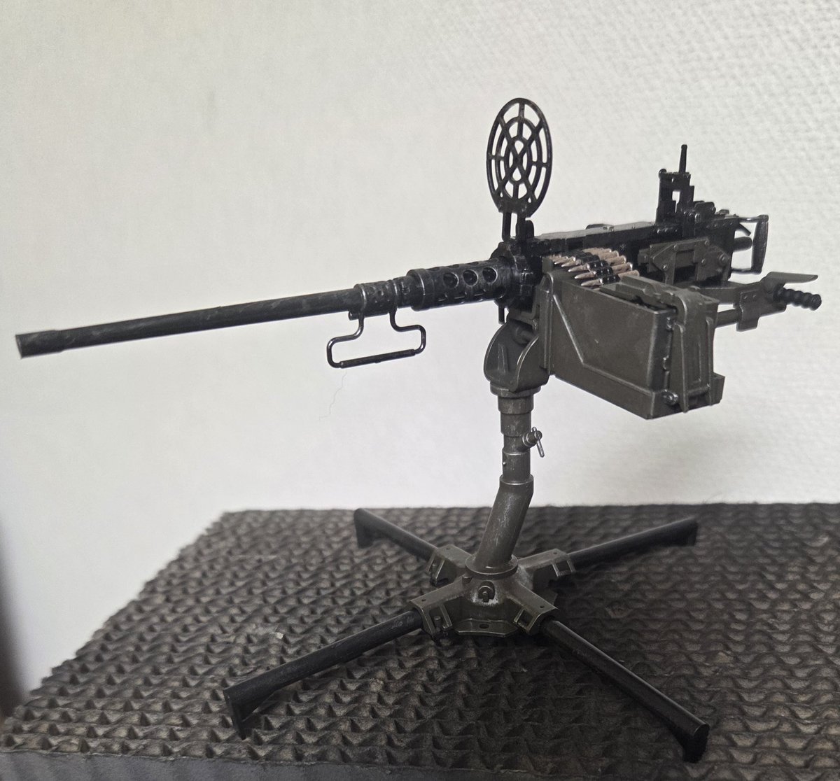ZUIQ634's tweet photo. M2ブローニングも完成！ https://t.co/lnWMQeYL6B