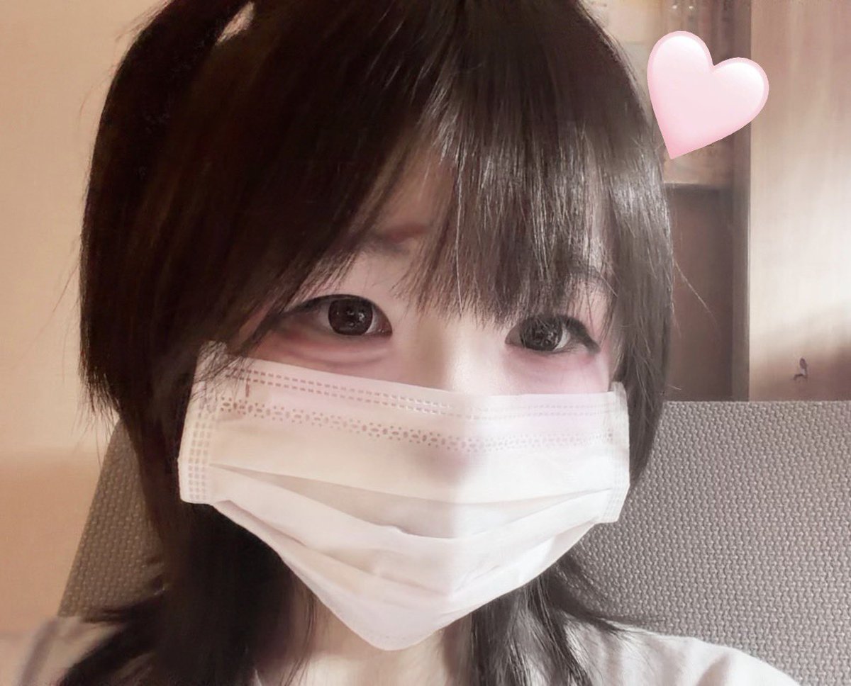 ewbuu_'s tweet photo. 아코스타 가기 전에 지뢰계 메쿠 연습...
옷이랑 가발이 아직 안옴( -᷅_-᷄) https://t.co/jfH8Ekfd6X