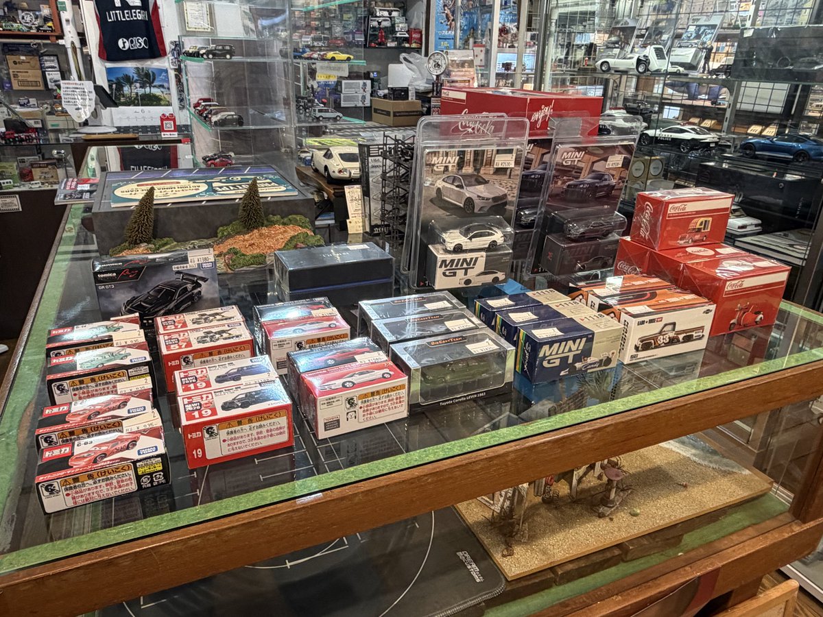 littlelegard's tweet photo. お待たせしました！
新商品入荷しました！
今週もよろしくお願いいたします😌

#トミカ #diecastteam #titan64 #minigt #tiny https://t.co/Nzg7u2lm8A