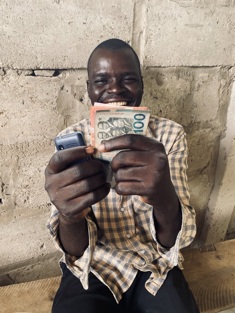 WFP_Ghana's tweet photo. Real impact happens when we work together.
Together with @NADMOGHANA and @GHANA_GRB, @WFP is delivering #CashAssistance to over 1,000 refugees in 3 regions to support their immediate food & essential needs while restoring dignity, choice, and hope.
#PartnershipInAction https://t.co/7JXKU1oOeO