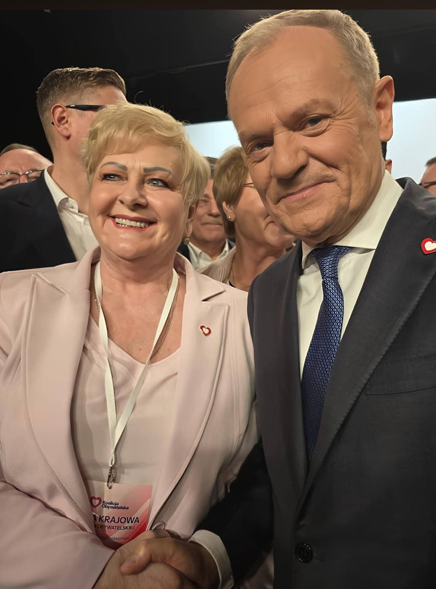 PaulaPL1409's tweet photo. @PatrykSlowik Oni jej nie znają 😉 https://t.co/P3lz1owjFf