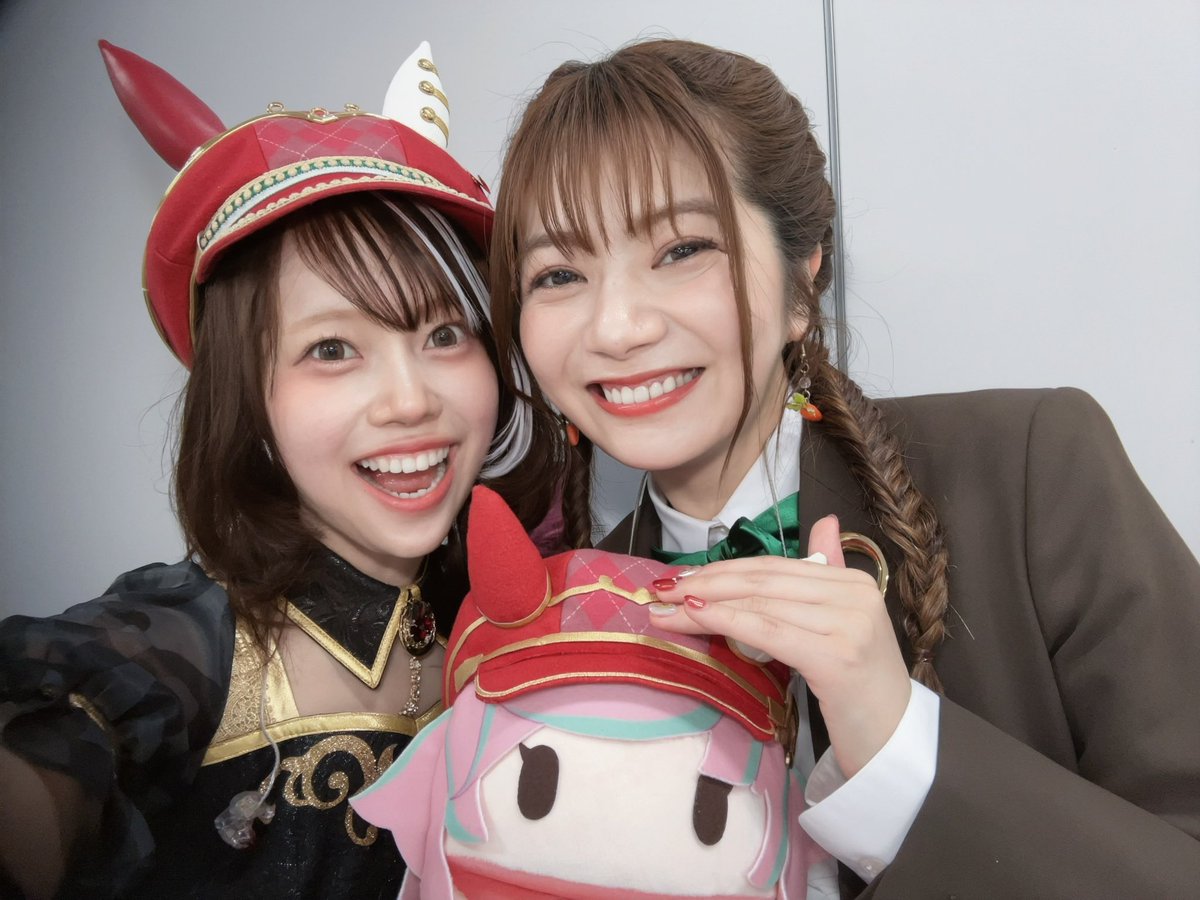 otsukimaccha's tweet photo. ウマ娘キャストの方々⟡.*

石原 夏織さん アーモンドアイ役👀

関根 瞳さん レッドディザイア役😍

明坂 聡美さん 実況役🎤

#ウマ娘7th東京D1 
#ウマ娘7th東京D2 #ウマ娘7th https://t.co/nRVqyjrm98