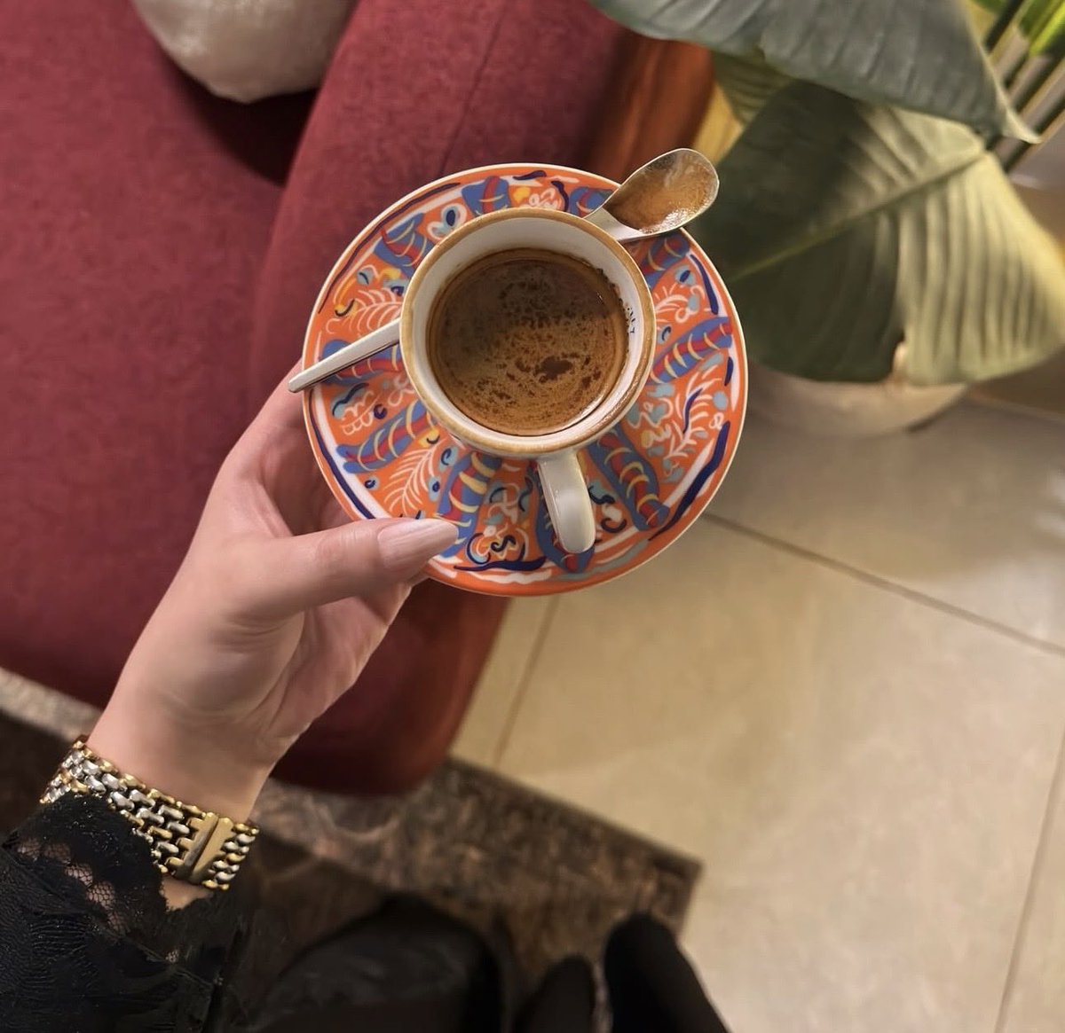 Jolly_ij's tweet photo. يجذبني الأهتمام المتوازن ، اللي مليان حنيه 🎶 https://t.co/JjOKKNcuAV