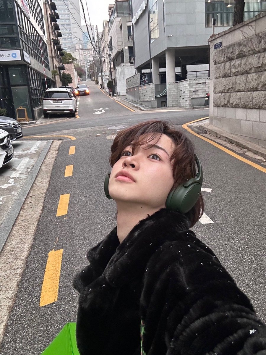 링링 tweet media