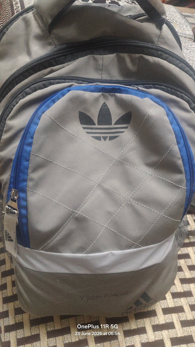 sinha934's tweet photo. @adidas @adidasoriginals purchased this bag from Amazon but the quality is so low that it didn't last  for a month,despite being a branded product. This is unacceptable from a reputed brand.Requesting support and a proper resolution for this issue. @amazon https://t.co/05aPCH5hGg