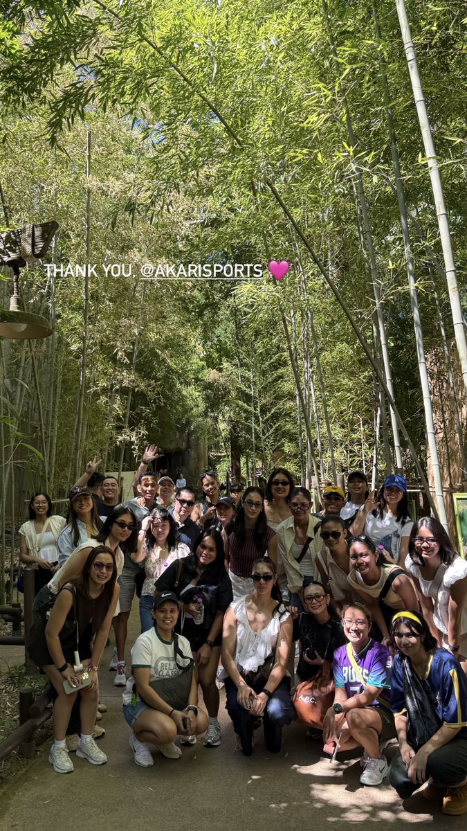 providoamie_'s tweet photo. well-deserved vacation for the champs 💚 https://t.co/QmpoOGc4QB