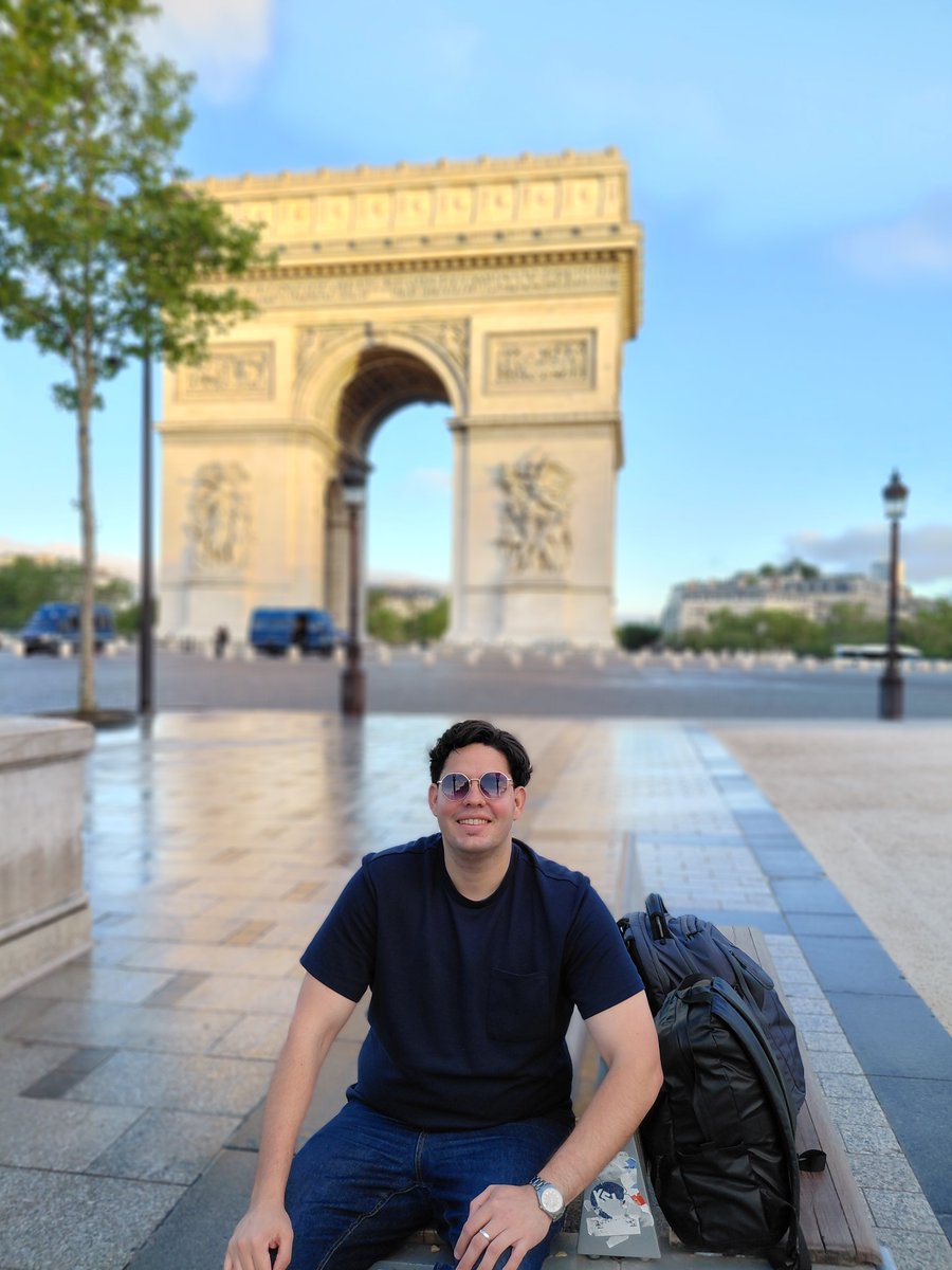 CC2394's tweet photo. Paris🇨🇵🇨🇵🕶 https://t.co/hMoeF5dWgD