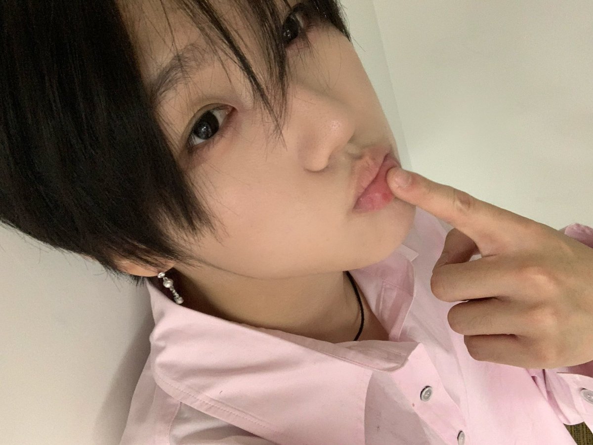 letsgosuren's tweet photo. 역시 돼지는 핑크지 https://t.co/0FLwxbBzO4