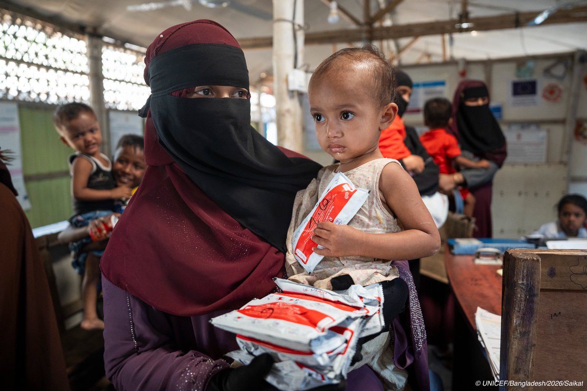 UNICEFBD's tweet photo. A packet of magic ✨

UNICEF’s Ready-to-Use Therapeutic Food (RUTF) is packed with the essential nutrients children need to grow. Thanks to @eu_echo, Rohingya children affected by severe malnutrition are receiving life-saving nutrition support on their journey back to health. https://t.co/jVs5pm7xGo