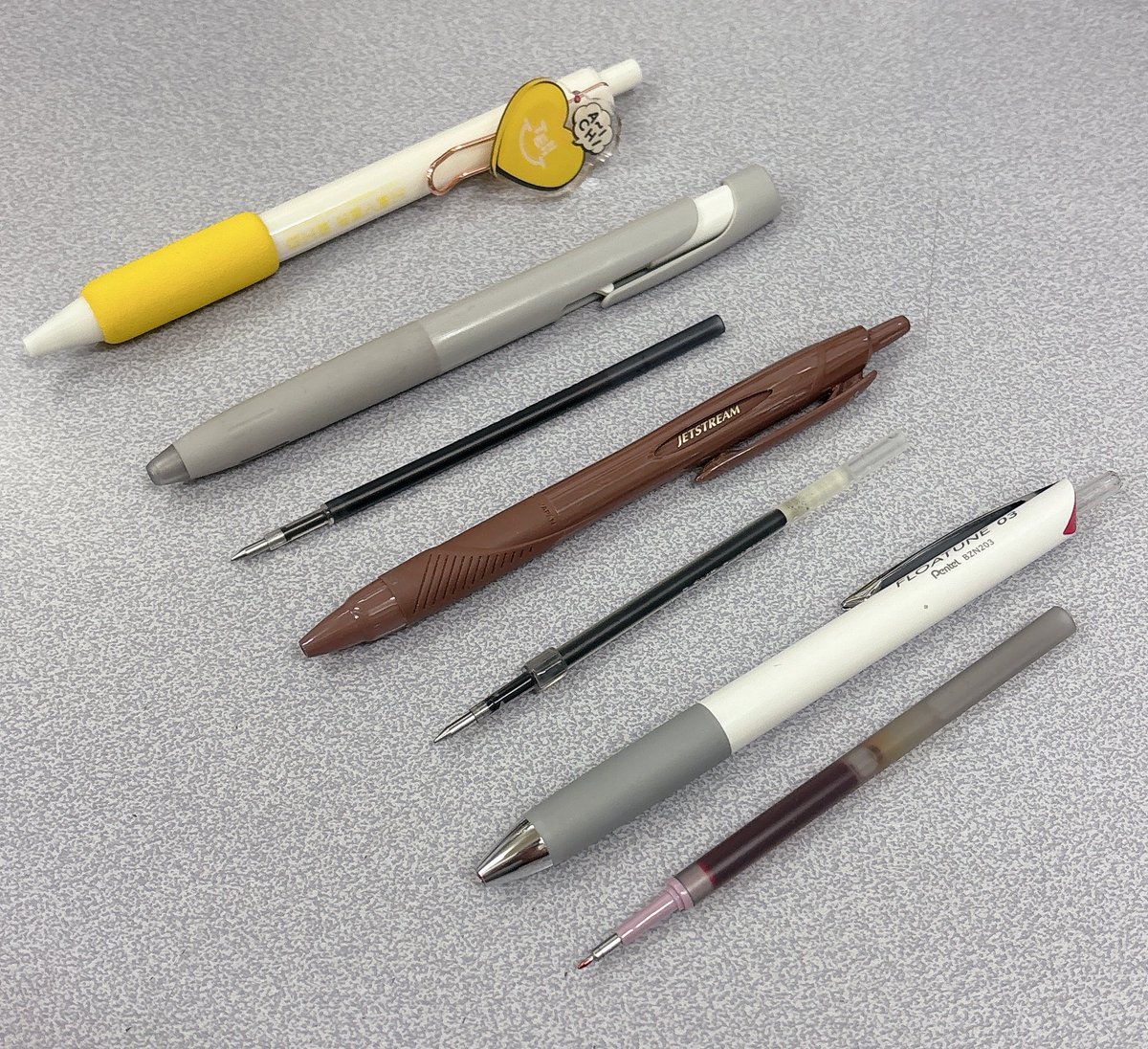 【ハニカム斜め挟み】ハンドメイドボールペン ネバエンのボールペンをお使いのHONEYYY様へ ZEEBRA bLen uni