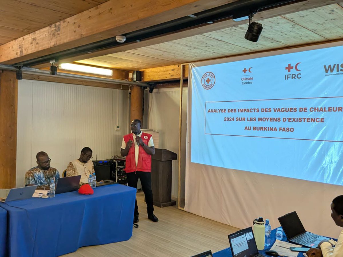 Croixrougebf's tweet photo. Face aux crises climatiques, la Croix-Rouge et le Croissant-Rouge renforcent leur action durable. À Loumbila (19-20 juin 2026), des experts ont partagé leurs expériences, consolidé la Synergie d'Actions Climat (SACMC) et cherché de nouveaux financements pour booster la résilience https://t.co/v4mnUbNE8B