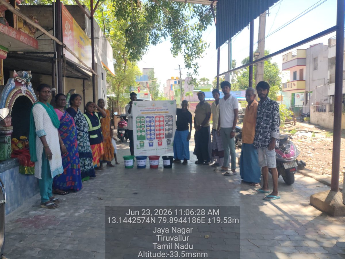 tiruvalur's tweet photo. In Ward No. 1 ,7  Tolgate, Kondamapuram street the public was made aware to separate garbage into four categories and hand it over to the sanitation workers. https://t.co/6tUJos8S14