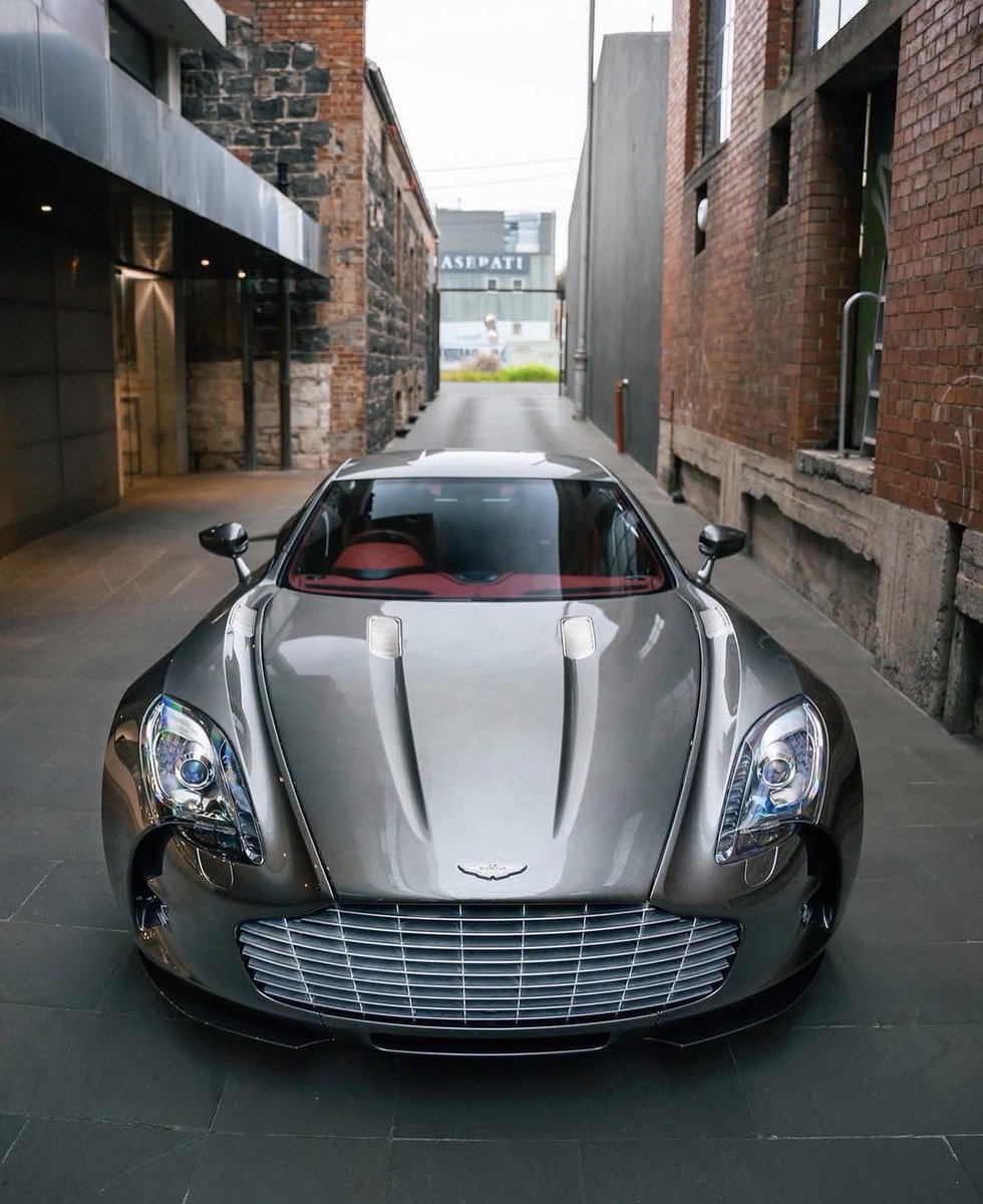GrailArchive's tweet photo. Aston Martin One-77 https://t.co/37ElIwmA62