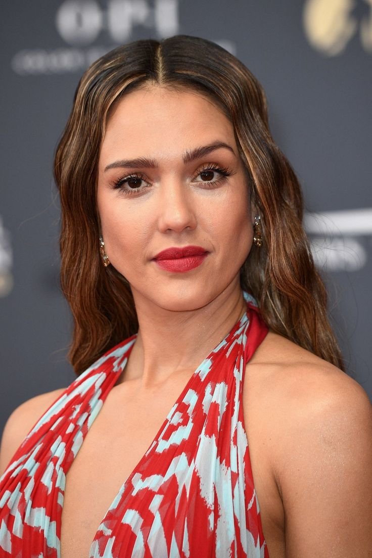 MrkItsme94772's tweet photo. One of Hollywood's most popular actresses and entrepreneurs, admired for her beauty, versatility, and successful business ventures.

• Real Name – Jessica Marie Alba
• Date of Birth – April 28, 1981
• Age – 45 years (as of 2026)
• Birthplace – Pomona, California, USA
• Nationality – American 
• Profession – Actress, Businesswoman, Producer
• Relationship Status – Divorced

Physical Appearance:

• Height – 5'7" (170 cm)
• Weight – Approximately 56–59 kg
• Eye Color – Brown
• Hair Color – Dark Brown
• Distinctive Features – Radiant smile, natural beauty, and elegant style.

Career & Highlights:

• Breakthrough Role – Rose to fame with the TV series Dark Angel.

• Popular Films – Fantastic Four, Fantastic Four: Rise of the Silver Surfer, Sin City, Into the Blue.

• a billion-dollar consumer goods brand focused on clean and eco-friendly products.

• Hollywood Icon – Recognized as one of the most influential actresses and entrepreneurs of her generation.

Net Worth:

• Estimated Net Worth – $100 Million – $200 Million+ (approx.)

Income Sources:

• Film & Television Acting
• Business Ventures (The Honest Company)
• Brand Endorsements & Partnerships
• Production Projects

Social Media Presence:

• Instagram – Active (@jessicaalba)

Relationship:

• Previously married to Cash Warren (2008–2025).

Family:

• Mother of three children.