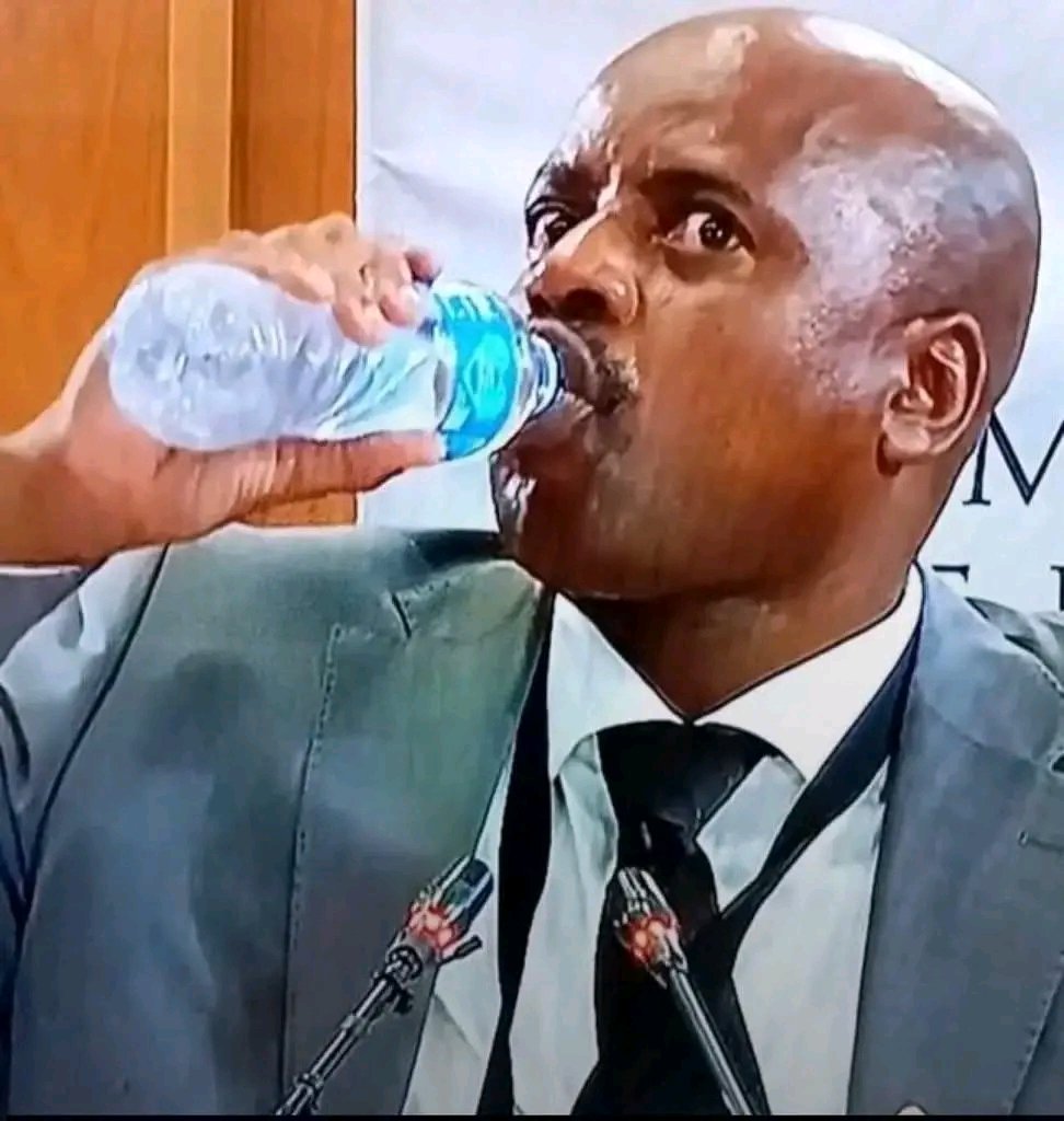 MDNnewss's tweet photo. Witness K tells the #MadlangaCommission that Julius Mkhwanazi asked her to pass on any information that could be used to make money, and that she understood there could be financial rewards if the information proved useful. https://t.co/EeHfWYbTfd