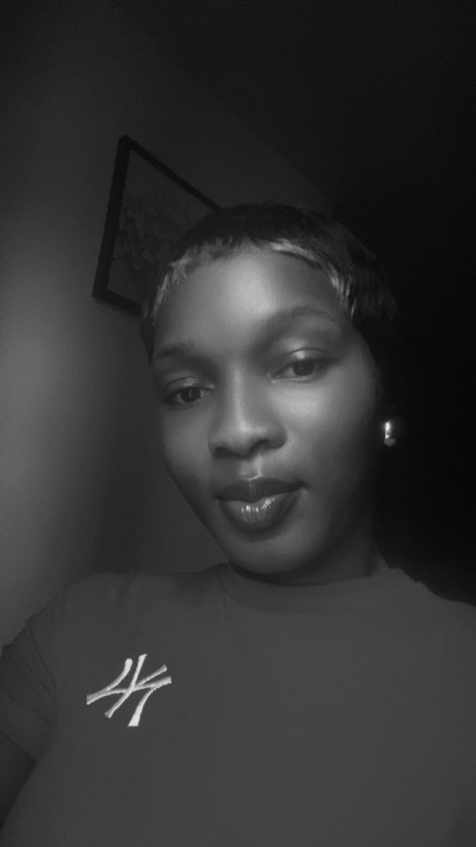 Phe_Licia's tweet photo. Trying out a pixie cut for the first time 🙂‍↔️🙂‍↔️ https://t.co/kWRQKjUc9D