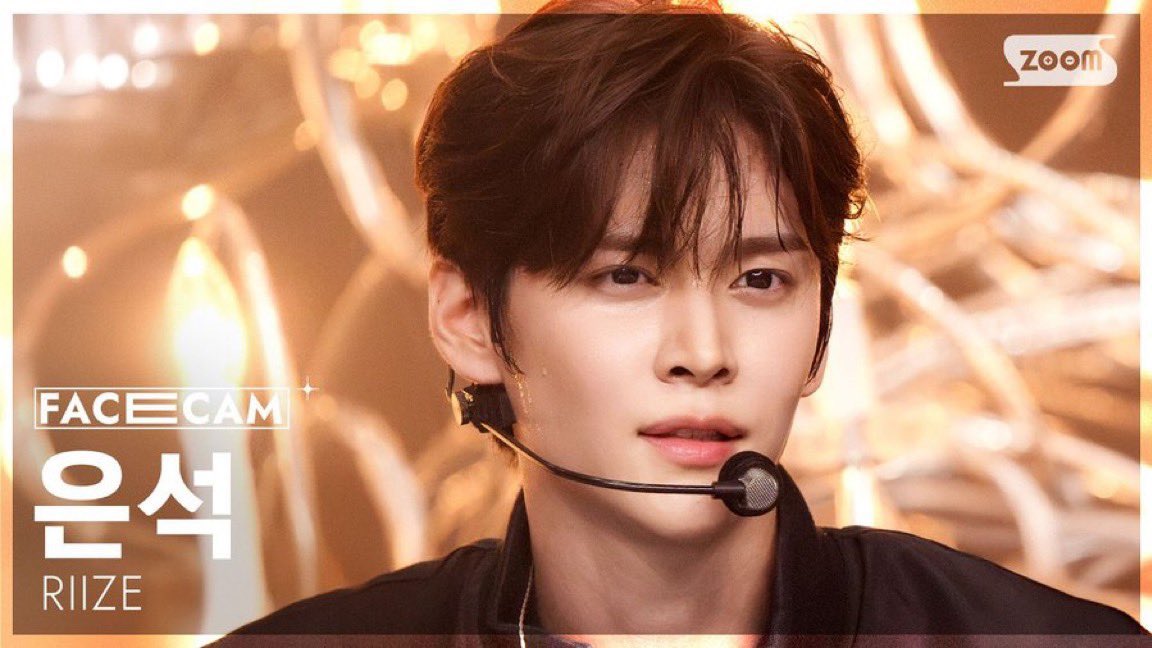 mjmndss's tweet photo. หนึ่งในคนที่หน้าตาดีที่สุดในโลกนะ จัดอันดับโดยฉันและประชากรอีก 99% บนโลก https://t.co/qIyixcEEsY