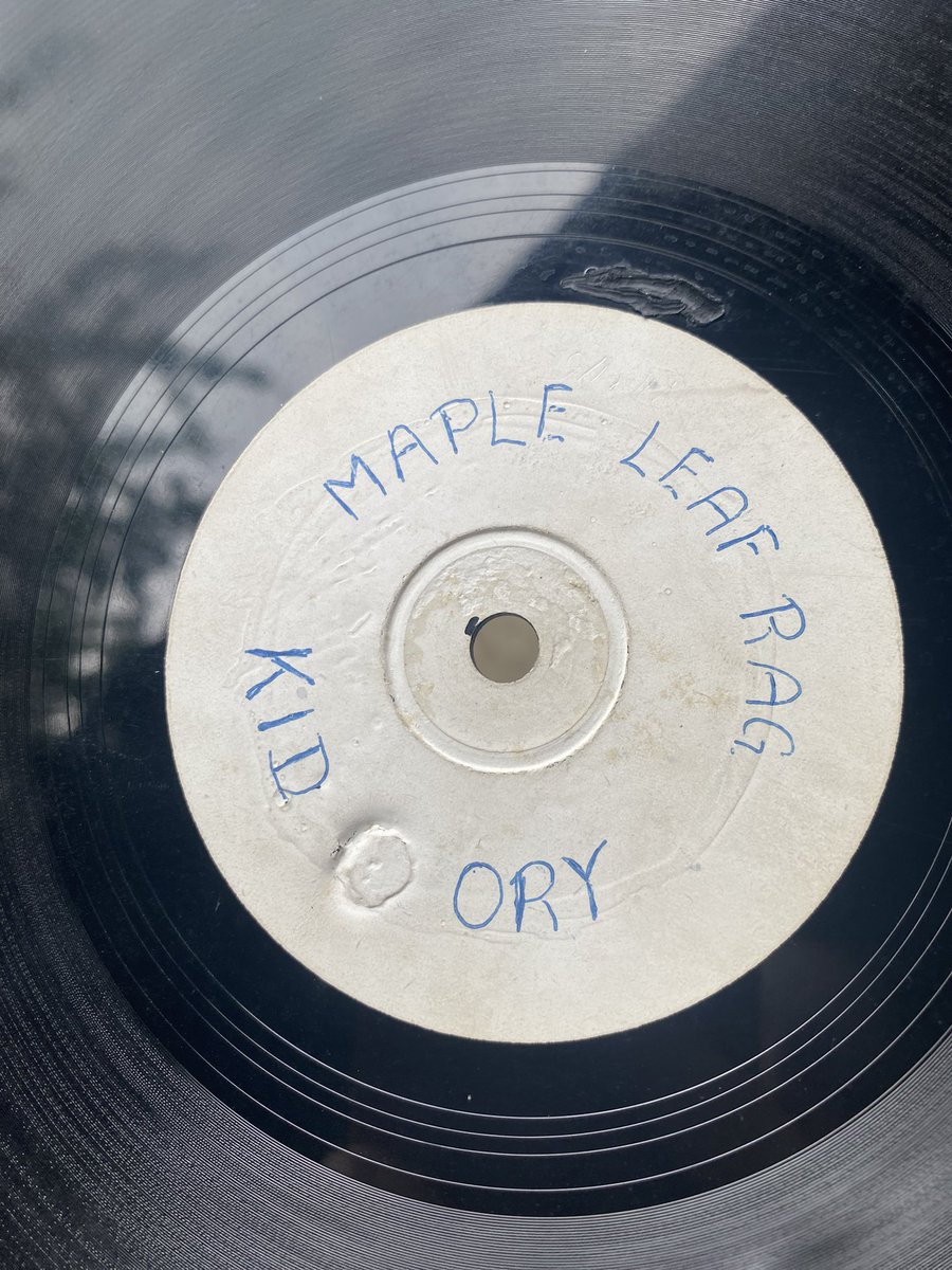 NickiDonohoe's tweet photo. Who knows about vintage 78s?? I have this ‘white label’ where the matrix has been deliberately gauged out on both sides. Bootleg ?? https://t.co/2DxAqooOvI