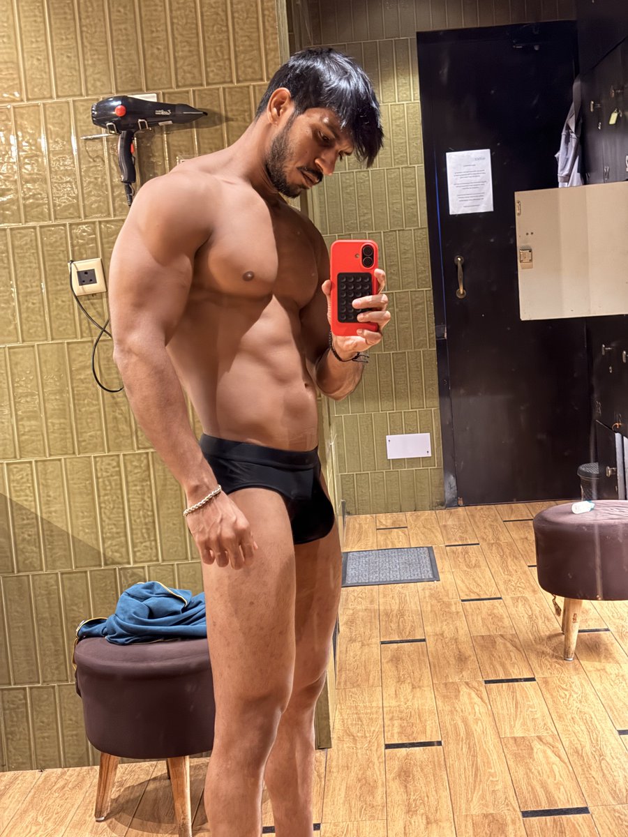 RohitUnbuttoned's tweet photo. Black feels better 🖤 
What say cuties? https://t.co/QdhA2OtRX4