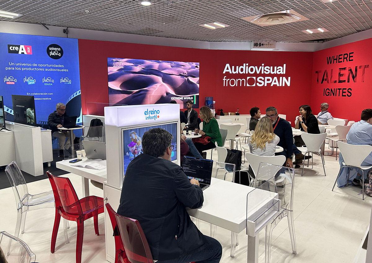 DesdeSofa's tweet photo. @Audiovisual451 💪🎥🇪🇸 @AVfromSpain_ a por todas en #MIPCOM Cannes 2026 🔝🏬🎞️⚙️🇫🇷 https://t.co/odc5hhhqFW vía @Audiovisual451 

#audiovisualfromspain #cineespañol #Cannes2026 #industria #audiovisual #francia #cine https://t.co/8iytXK6fgx