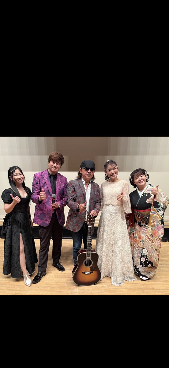 vMWVYJygK62BB5X's tweet photo. #歌の宅配便  #天理市PR大使 #寺本圭佑　です。昨日は　#歌の祭典熊本 に出演させて頂きました。
会場は550席満席。すごい。

熊本、大分、鹿児島はじめ九州以外の地区からも沢山。圭ちゃんと。ファンの方にささえて頂き感謝です。
#小田純平　師匠
#川野夏美　さん
#門松みゆき　さん
#朝花美穂　さん https://t.co/ZfTZc5RA1n
