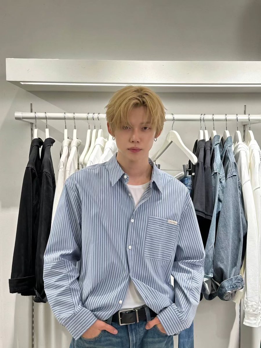 yawnxjun's tweet photo. Had such an amazing time checking out the new collection today! This denim on denim look is completely my style. What do you think of today's fit? https://t.co/91mJ7qBesX