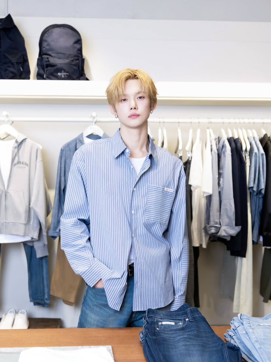 yawnxjun's tweet photo. Had such an amazing time checking out the new collection today! This denim on denim look is completely my style. What do you think of today's fit? https://t.co/91mJ7qBesX