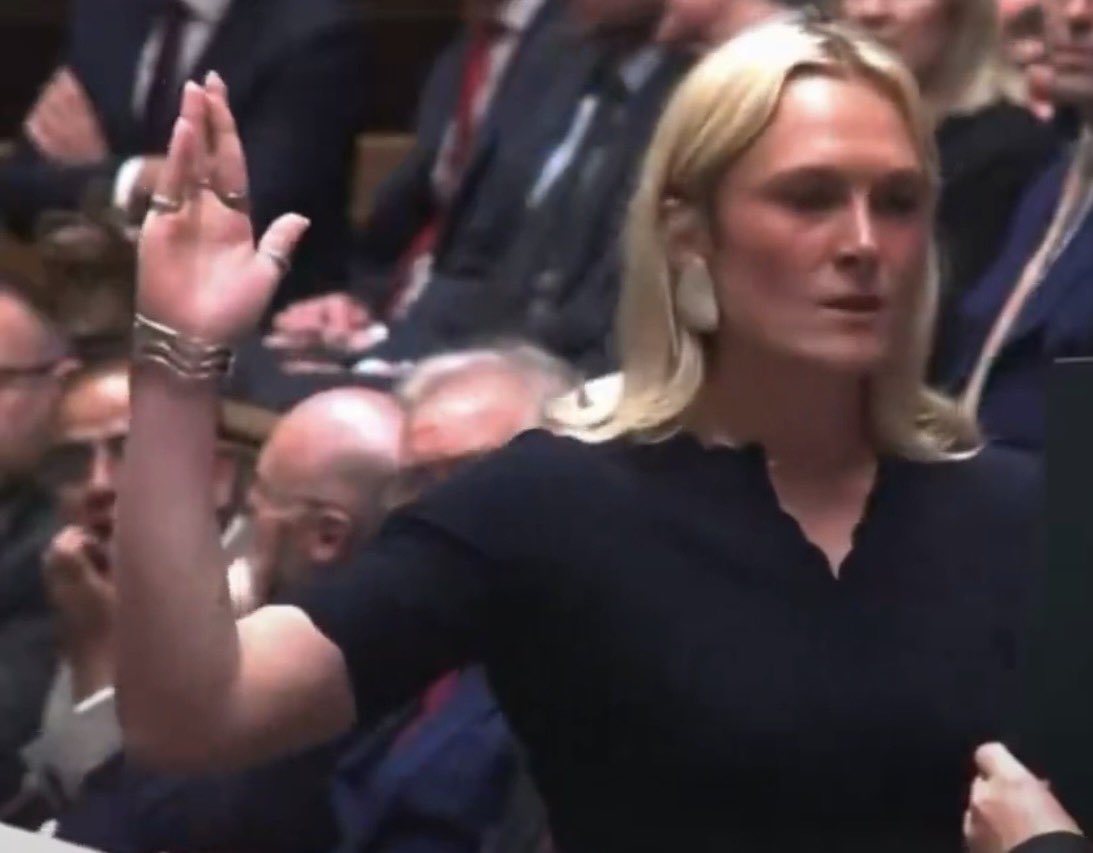 NotFarLeftAtAll's tweet photo. This picture encapsulates the current state of British politics and its politicians.

It’s so Embarrassing .. https://t.co/X2VO7pLu3V